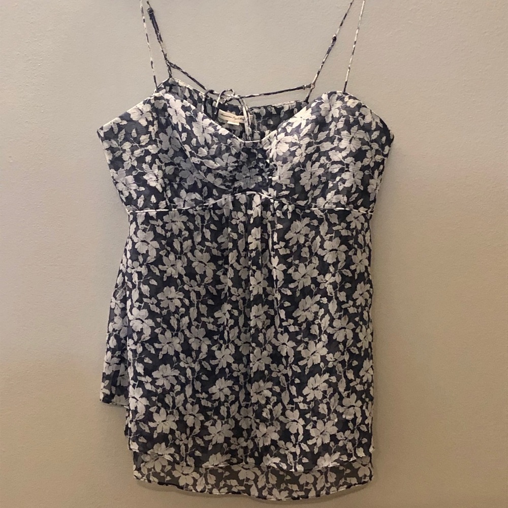 NWOT- beautiful floral AE top - Picture 1 of 4